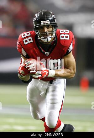 13 December 2009: Atlanta Falcons running back Jason Snelling (44) rushes  in the New Orleans Saints