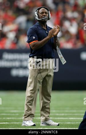 Chicago Bears QB Kyle Orton #18 during a game against the Atlanta Falcons  in an NFL football game in Atlanta on Sunday, Oct. 12, 2008. (AP Photo/John  Bazemore Stock Photo - Alamy