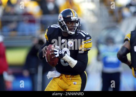 29 Sept 2002: Kordell Stewart of the Pittsburgh Steelers during the Steelers  16-13 victory over the Cleveland Browns at Heinz Field in Pittsburgh, PA.  (Icon Sportswire via AP Images Stock Photo - Alamy