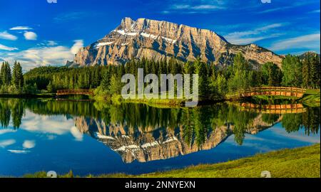 Mount Rundle, Cascade Pond, Banff National Park, Alberta, canada Stock ...