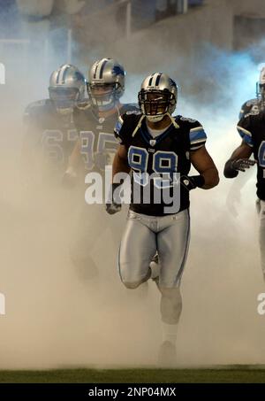 Detroit Lions defensive end Dewayne White watches from the bench against  the in Tampa Bay Buccaneers in an NFL football game in Detroit, Sunday,  Nov. 23, 2008. (AP Photo/Paul Sancya Stock Photo 