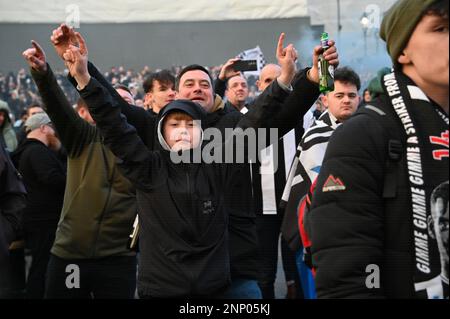 London, UK. 25th Feb 2023. Thousands of Newcastle fans storm London's Trafalgar Square and warm up ahead of the match against Manchester United. The Carabao Cup final will take place on February 26 at 4.30 pm. Credit: See Li/Picture Capital/Alamy Live News Stock Photo