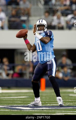 : VINCE YOUNG TENNESSEE TITANS 8X10 SPORTS ACTION PHOTO (2) :  Sports & Outdoors