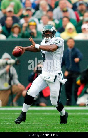 09 September 2007: Green Bay Packers wide receiver James Jones (89) is  tackled by Philadelphia Eagles defenders after a six yard pass play in the  second quarter at Lambeau Field in Green