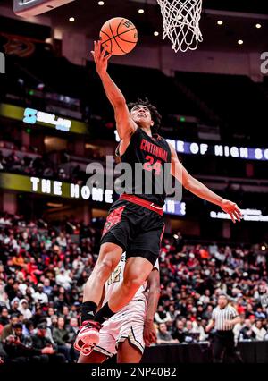 February 25, 2023 Anaheim, CA.Cenetennial Corona (22) Devin Williams in  action during the CIF-SS Boys Open DIV Basketball Championship Game.  Centennial Corona vs St. John Bosco.Centennial defeats Bosco 58-57..Louis  Lopez/Modern Exposure/Cal Sport