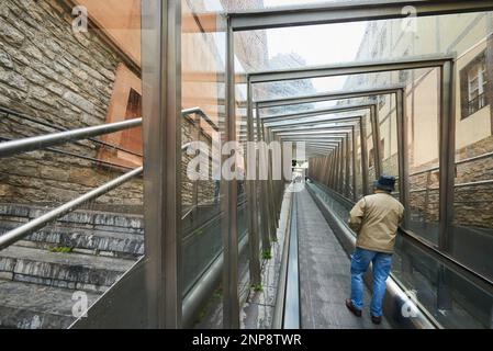 20/05/2018, View of the people on the escalator at 'Canton de la Soledad', Vitoria, Gasteiz, Álava, Basque Country, Euskadi, Euskal Herria, Spain. Stock Photo