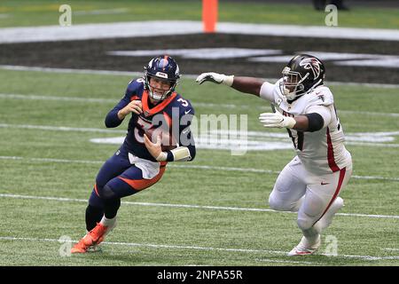 Atlanta Falcons defensive tackle Grady Jarrett #97 takes the field