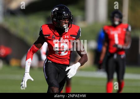 CINCINNATI, OH - OCTOBER 31: Cincinnati Bearcats cornerback Ahmad Gardner  (12) in action during the game against the Memphis Tigers and the Cincinnati  Bearcats on October 31, 2020, at Nippert Stadium in