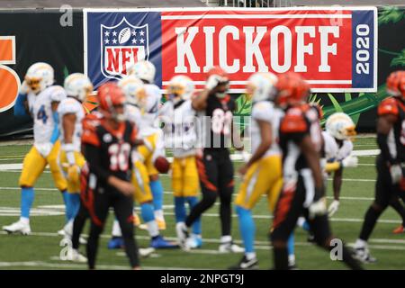 September 13, 2020: A.J. Green #18 of the Cincinnati Bengals warms up  before NFL football game action between the Los Angeles Chargers and the Cincinnati  Bengals at Paul Brown Stadium on September