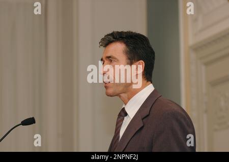 Danish prime minister Anders Fogh Rasmussen holds weekly press conference sna said Denmark is not happy with british EU budget proposal and will visit German newly elected Chancellor on Dece.7,2005 and have npolitical talks with her in berlin Germany,Copenhagen Denmark Dece. 6,205 .(Photo by Francis Dean/Dean Pictures) Stock Photo
