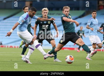 Istanbul, Turquie. 10th June, 2023. Riyad Mahrez of Manchester City and Taylor  Ward celebrate with the trophy following the UEFA Champions League Final  football match between Manchester City FC and FC Internazionale (