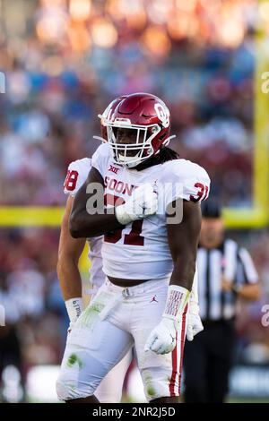 Oklahoma Sooners defensive tackle Jalen Redmond (31) celebrates during an  NCAA football game against the UCLA Bruins on Saturday, Sep. 14, 2019 in  Pasadena, Calif. (Ric Tapia via AP Stock Photo - Alamy