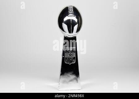 Detailed view of Green Bay Packers (left) and Tennessee Titans helmets and  Super Bowl Vince Lombardi Trophy. Photo via Credit: Newscom/Alamy Live News  Stock Photo - Alamy