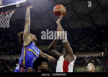 February 26, 2023, Caracas, Caracas/Venezuela, Venezuela: CARACAS, VENEZUELA - FEBRUARY 26: Kalif Young of Canada shoots to score against Venezuela during the Americas qualifiers for the FIBA ''‹''‹Basketball World Cup 2023 basketball game, at Poliedro de Caracas, in Caracas, Venezuela, on February 26, 2023. (Credit Image: © Pedro Rances Mattey/PX Imagens via ZUMA Press Wire) EDITORIAL USAGE ONLY! Not for Commercial USAGE! Stock Photo