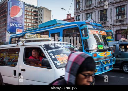 Traffic in El Prado, Avenida Mariscal Santa Cruz or Avenida 16 de agosto, La Paz, Bolivia Stock Photo