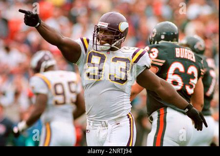 Chicago Bears quarterback Erik Kramer passes during the third quarter  against the Carolina Panthers Sunday, Oct. 8, 1995, in Chicago. Kramer lead  the Bears to a 31-27 victory over the Panthers.(AP Photo/Michael