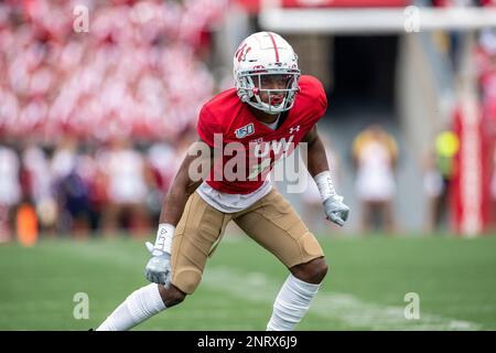 Wisconsin Badgers defensive back Alexander Smith 11 during an