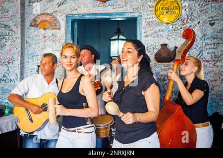 Musicians, in La Bodeguita del Medio, Habana Vieja, La Habana, Cuba Stock Photo