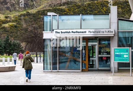 Public entrance to the Scottish Parliament building at Holyrood, Edinburgh, Scotland, UK Stock Photo