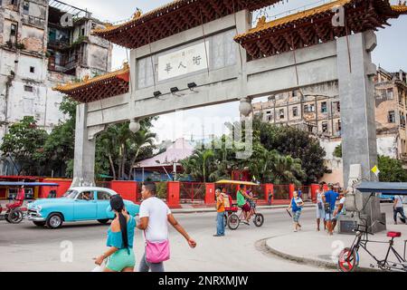 Main Gate in Chinatown, erected 1998, gift of the government of China, Chinatown, La Habana, Cuba Stock Photo