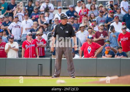 ATLANTA, GA - SEPTEMBER 02: Atlanta Braves All-Star second baseman Ozzie  Albies (1) fields a ground ball during the MLB game between the Atlanta  Braves and the Pittsburgh Pirates on September 2