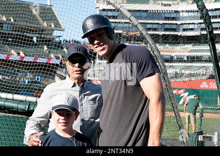 Oakland Athletics' player Reggie Jackson is shown with fans in front of the  dugout at the Oakland Coliseum, Sept. 1969. (AP Photo Stock Photo - Alamy