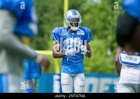 DETROIT, MI - AUGUST 8: Detroit Lions CB (39) Jamal Agnew heads off the  field at halftime of NFL pre-season game between New England Patriots and Detroit  Lions on August 8, 2019