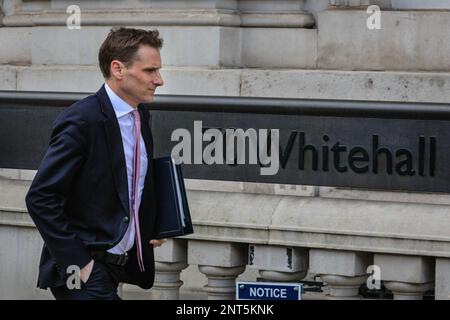 London, UK. 27th Feb, 2023. Chris Philp MP, Minister of State (Minister for Crime, Policing and Fire) enters the Cabinet Office after the cabinet meeting. Ministers and MPs are out and about in Westminster following an earlier cabinet meeting and prior to PM Rishi Sunak presenting the deal with the EU on post-Brexit trading arrangements in Northern Ireland to Parliament Credit: Imageplotter/Alamy Live News