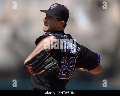 15 Jun. 2003: New York Mets infielder Roberto Alomar (12) leads