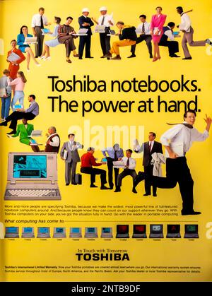Toshiba notebooks advert in a NatGeo magazine, March 1998 Stock Photo
