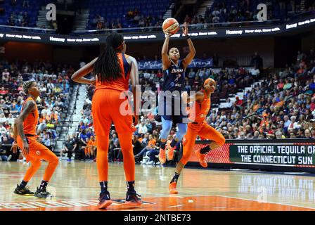 UNCASVILLE, CT - JUN 21: Atlanta Dream head coach Nicki Collen