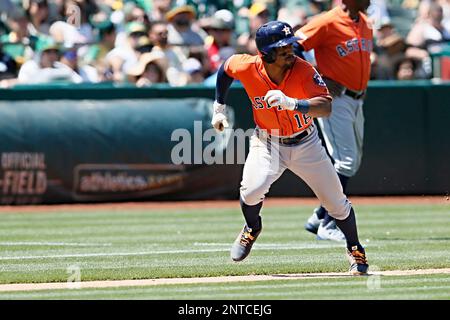 August 10, 2018: Houston Astros left fielder Tony Kemp (18) bats