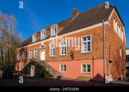 Town hall, Baroque manor house on the remains of the prince-bishop's castle, still called a castle today, Vreden, Muensterland, North Stock Photo