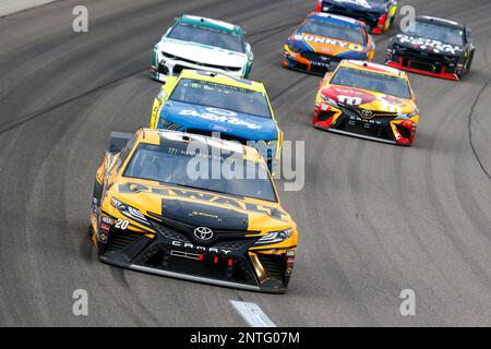 20 Erik Jones Joe Gibbs Racing Toyota Camry DeWalt and 21