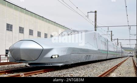 JR East Japan Railway Compnay Unveils A New Shinkansen Bullet Train ...