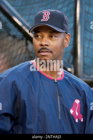 https://l450v.alamy.com/450v/2nthaj3/01-jun-2004-boston-red-sox-designated-hitter-ellis-burks-25-on-the-field-during-batting-practice-before-a-game-against-the-anaheim-angels-played-on-june-1-2004-at-edison-international-field-of-anaheim-in-anaheim-ca-photo-by-john-cordesicon-sportswire-icon-sportswire-via-ap-images-2nthaj3.jpg