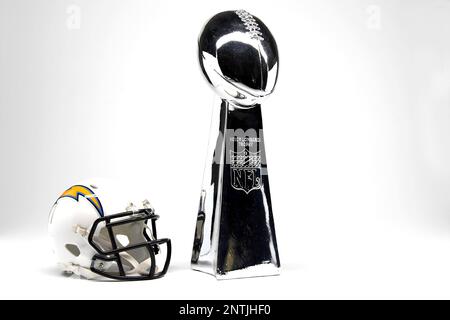 Detailed view of Las Vegas Raiders (left) and Los Angeles Rams helmets and Super  Bowl Vince Lombardi Trophy. Photo via Credit: Newscom/Alamy Live News Stock  Photo - Alamy