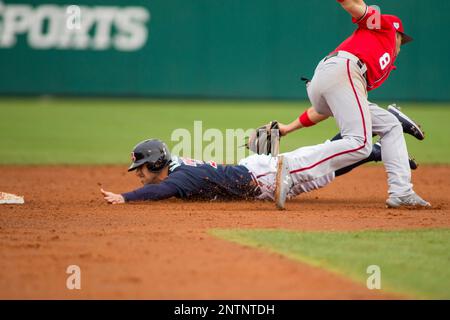 Atlanta Braves' Sean Kazmar Jr., takes batting practice before a spring  training baseball game …