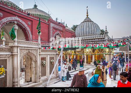 Hazrat Nizamuddin Dargah, Delhi, India Stock Photo