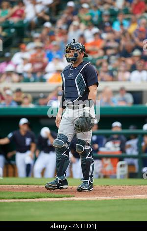 Tigers to sign Yankees catcher Austin Romine 