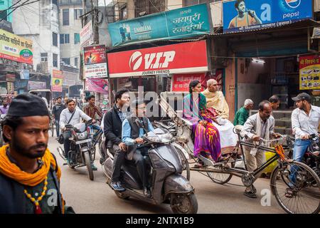 Godowlia Road, downtown, Varanasi, Uttar Pradesh, India. Stock Photo