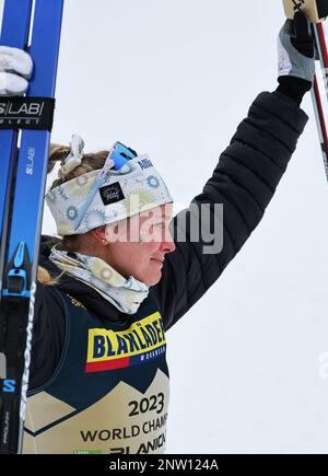 Planica, Slovenia. 28th Feb, 2023. Nordic skiing: World Championships, cross-country - 10 km freestyle, women. Jessie Diggins from USA cheers at the finish. Credit: Daniel Karmann/dpa/Alamy Live News Stock Photo