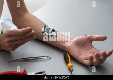 Biohacker Implants Device in Arm #WearableWednesday « Adafruit Industries –  Makers, hackers, artists, designers and engineers!