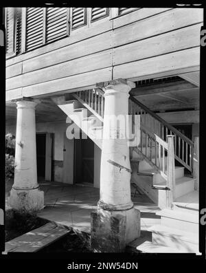 Whitney Plantation, Wallace, St. John the Baptist Parish, Louisiana. Carnegie Survey of the Architecture of the South. United States, Louisiana, St. John the Baptist Parish, Wallace,  Columns,  Hand railings,  Stairways. Stock Photo