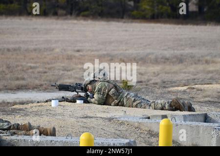 The soldiers from the 1st Battalion 175th Infantry are on Range 47B on Fort Dix during their Machine Gun Qualification, Medium and Light MG.  (Images provided by the U.S. ASA Fort Dix (TSC) Training Support Center / Dan Amburg) Stock Photo