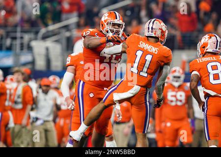 42 Christian Wilkins.  Christian wilkins, Clemson football, School spirit