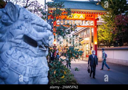 Entrance to Senso-ji Temple, Asakusa,Tokyo, Japan Stock Photo