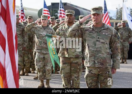 Soldiers from the 850th Military Police Battalion from the Arizona ...