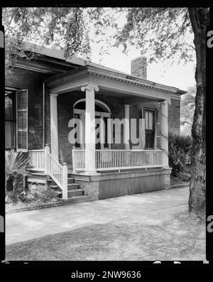 George Foster Peabody House, 2nd Ave. & 15th St. S.W. corner, Columbus, Muscogee County, Georgia. Carnegie Survey of the Architecture of the South. United States, Georgia, Muscogee County, Columbus,  Porches,  Columns,  Houses. Stock Photo