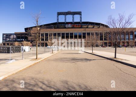 Montreal Expos outfielder Tim Raines -- Please credit photographer Kirk  Schlea Stock Photo - Alamy